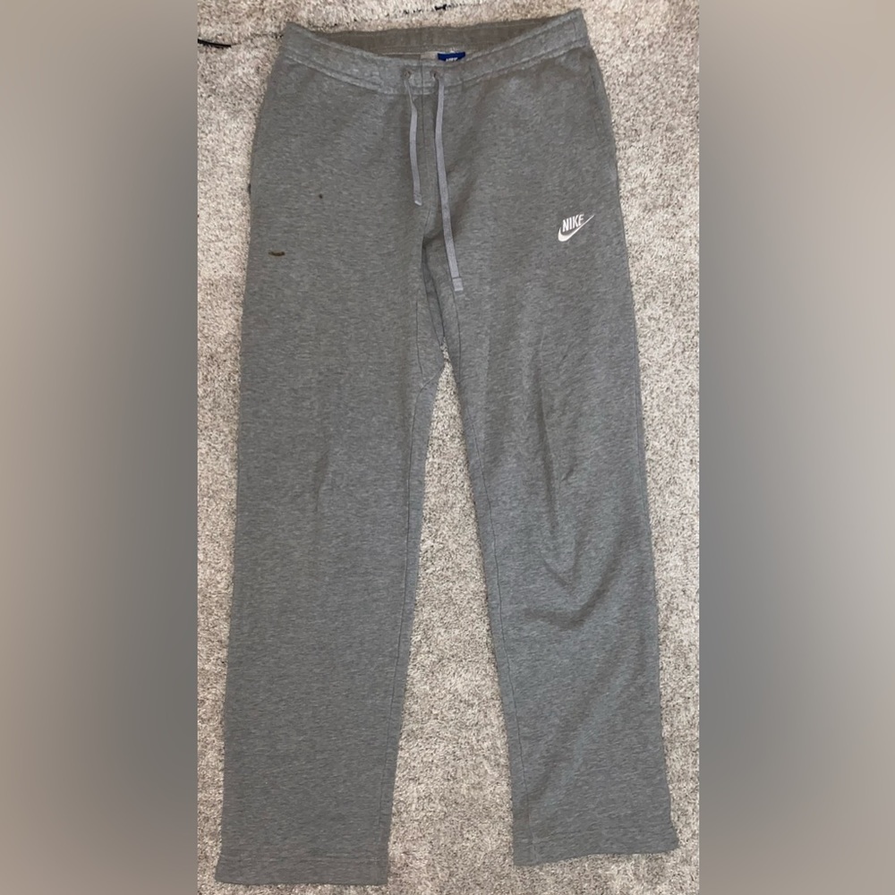Men’s gray distressed vintage Nike pants